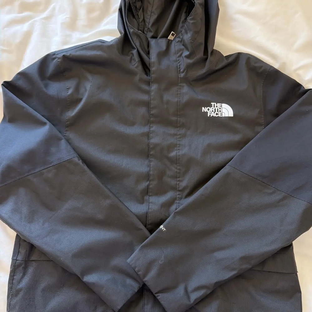 The North Face Kids' Black Snow Jacket